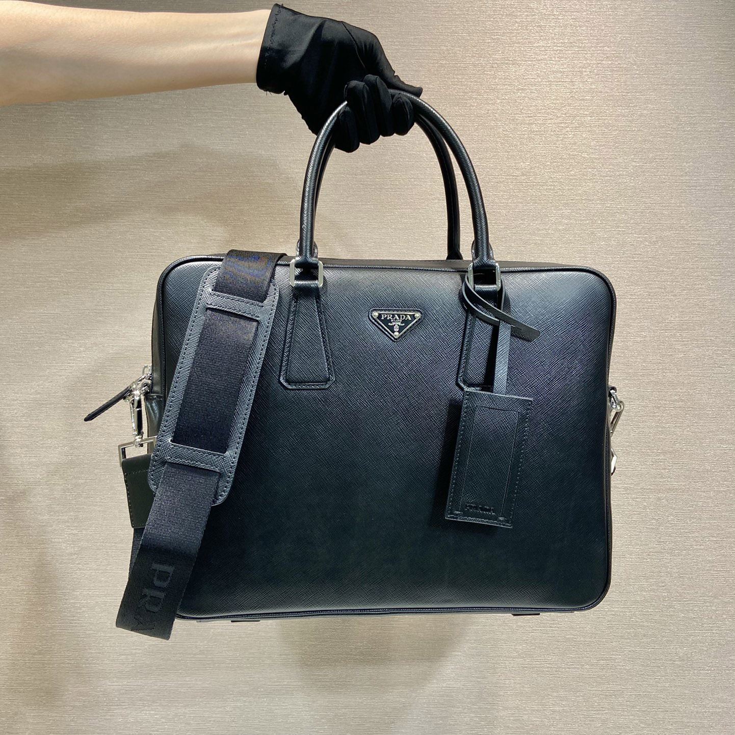 Pra*a briefcase